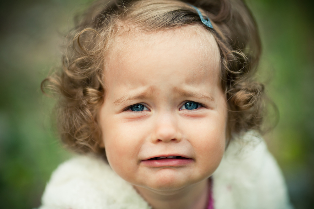 Что полезно сделать, если ребенок плачет по любому поводу: