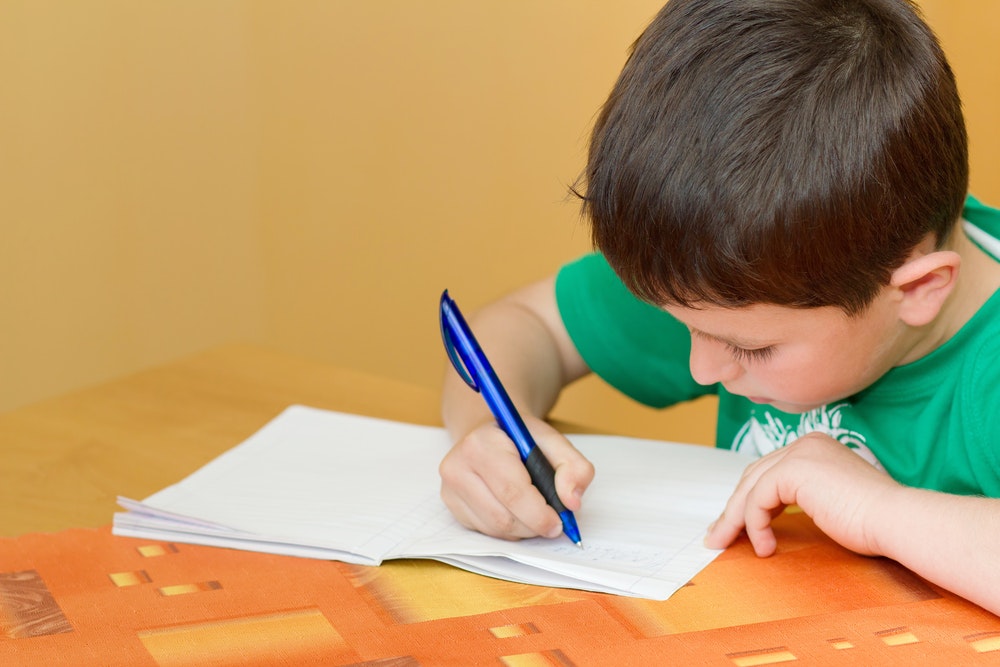Как подготовить руку ребенка к письму в домашних условиях